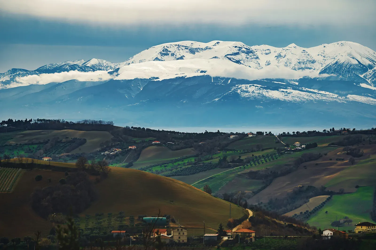 Gola del Furlo e gole calcaree appenniniche nelle Marche